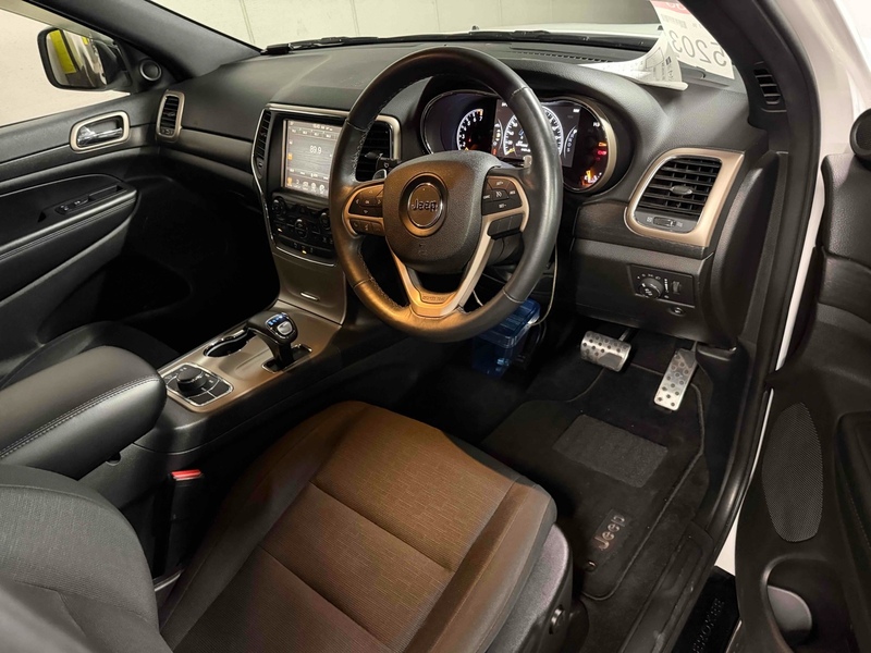 Jeep Grand Cherokee Laredo 3.6 - U12581