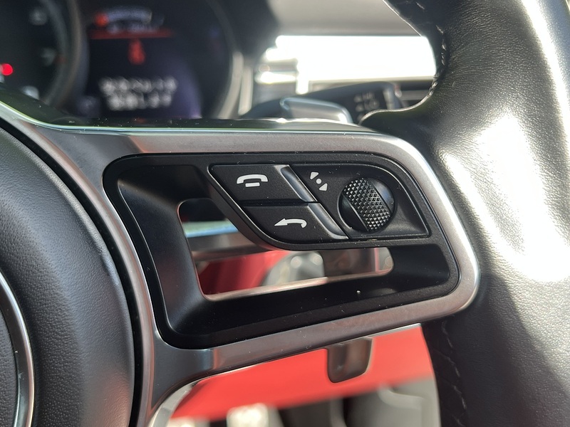 Porsche Macan Turbo Pdk - U12586