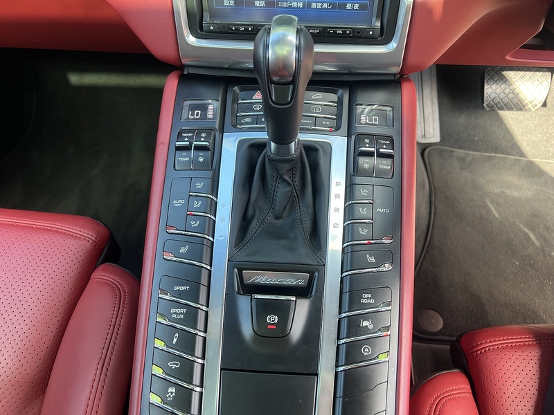Porsche Macan Turbo Pdk - U12586