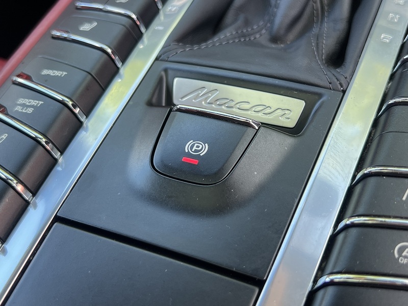 Porsche Macan Turbo Pdk - U12586