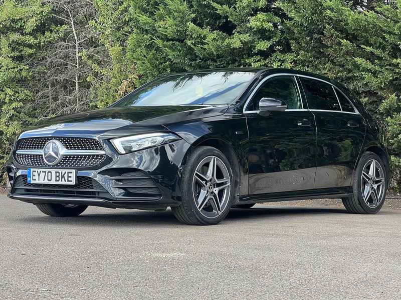 Mercedes-Benz A Class A250e AMG Line - U12589