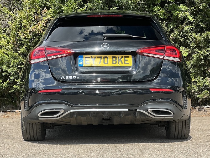 Mercedes-Benz A Class A250e AMG Line - U12589