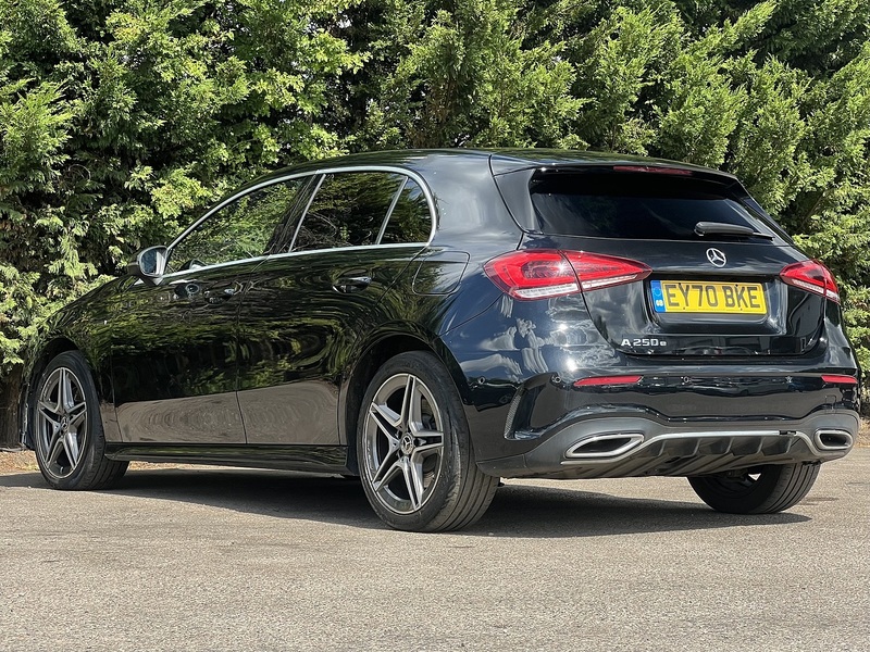 Mercedes-Benz A Class A250e AMG Line - U12589