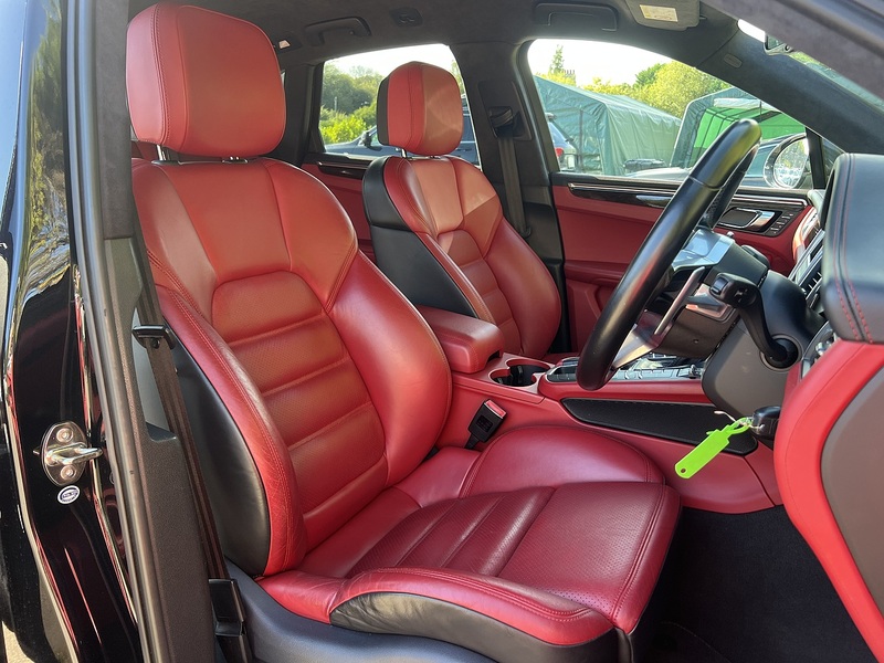 Porsche Macan Turbo Pdk - U12594