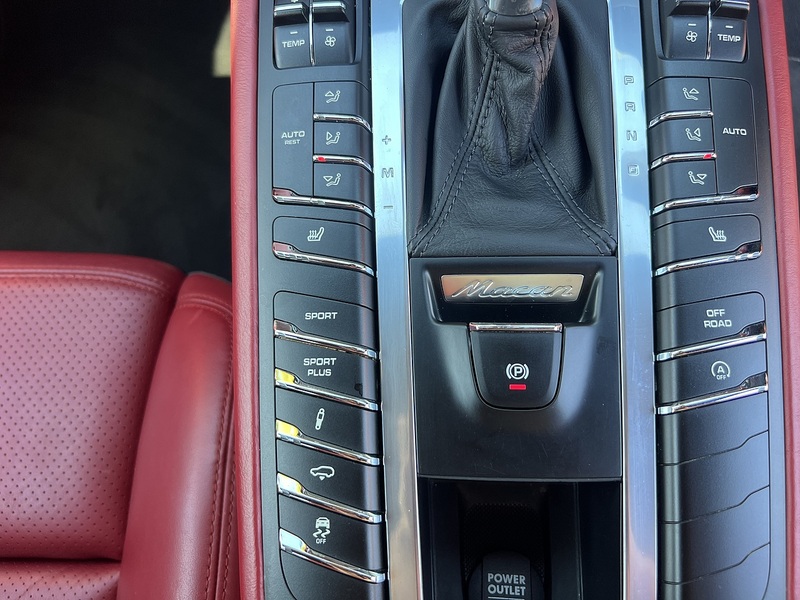 Porsche Macan Turbo Pdk - U12594