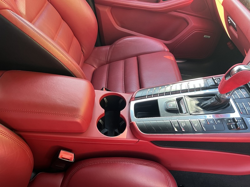 Porsche Macan Turbo Pdk - U12594