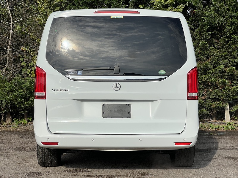 Mercedes-Benz V-Class V220D Avantgarde L - U12596