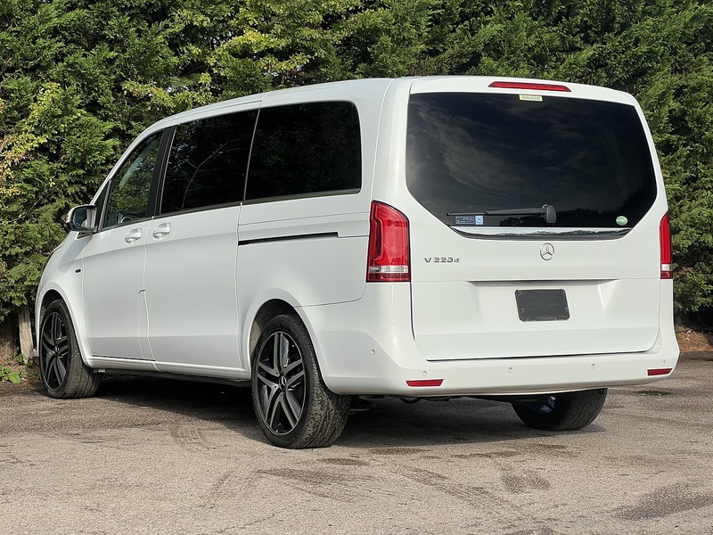 Mercedes-Benz V-Class V220D Avantgarde L - U12596