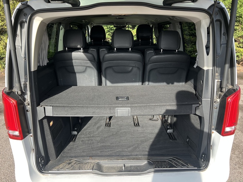 Mercedes-Benz V-Class V220D Avantgarde L - U12596