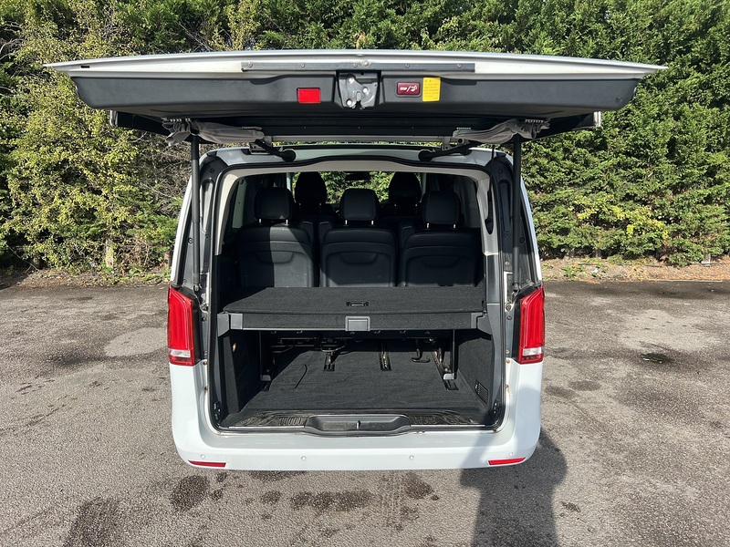 Mercedes-Benz V-Class V220D Avantgarde L - U12596