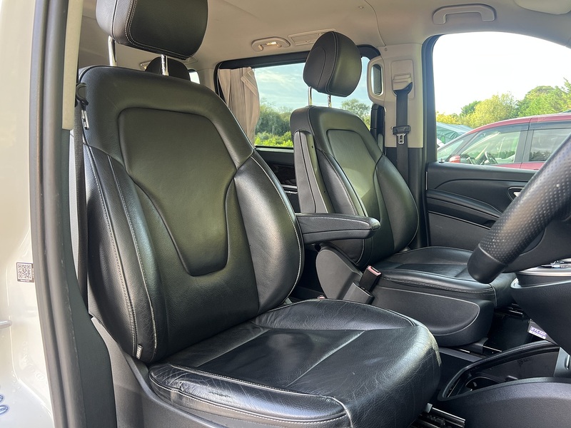 Mercedes-Benz V-Class V220D Avantgarde L - U12596