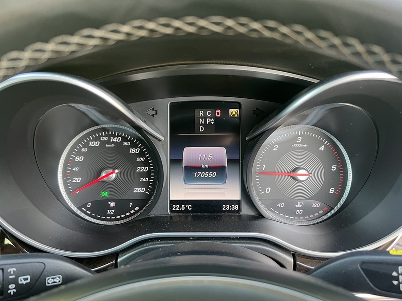 Mercedes-Benz V-Class V220D Avantgarde L - U12596