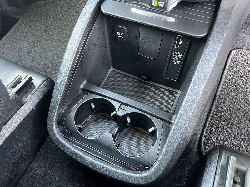 Mercedes-Benz V-Class V220D Avantgarde L - U12596