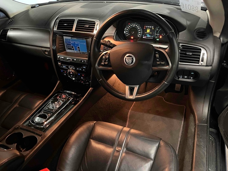Jaguar Xk Luxury Coupe - U12597