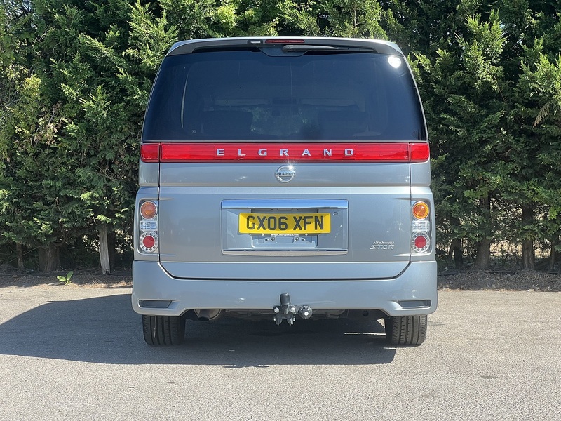 Nissan ELGRAND 350HIGHWAY STAR  - U12602
