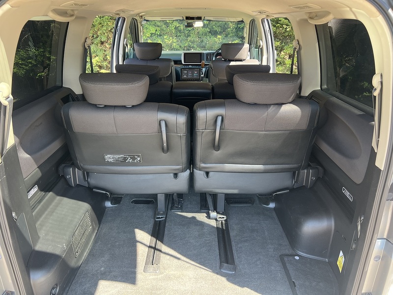 Nissan ELGRAND 350HIGHWAY STAR  - U12602