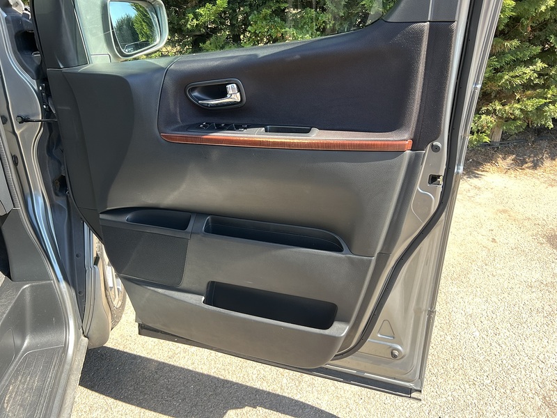 Nissan ELGRAND 350HIGHWAY STAR  - U12602