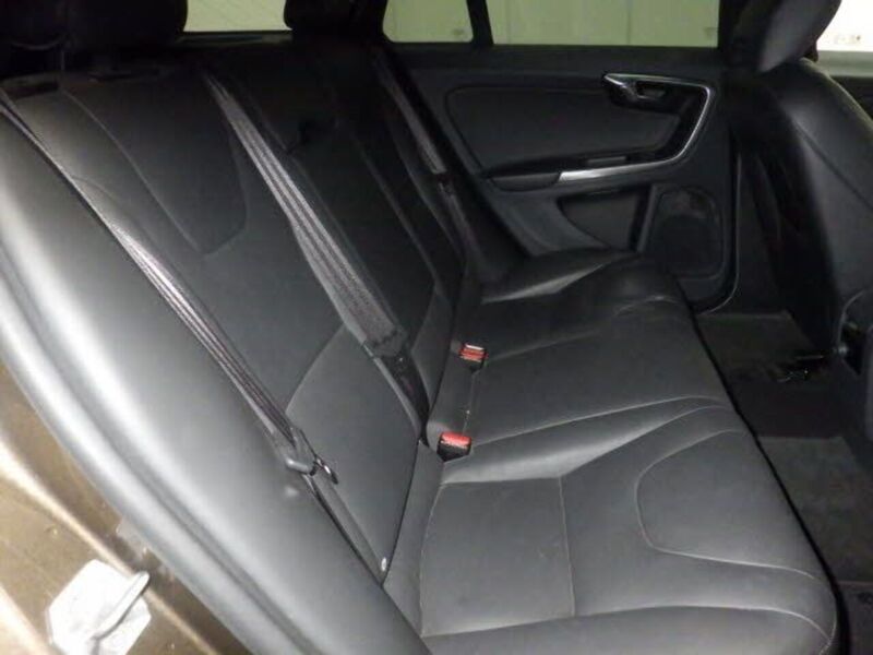 Volvo V60 T5 Cross Country Awd - U12604
