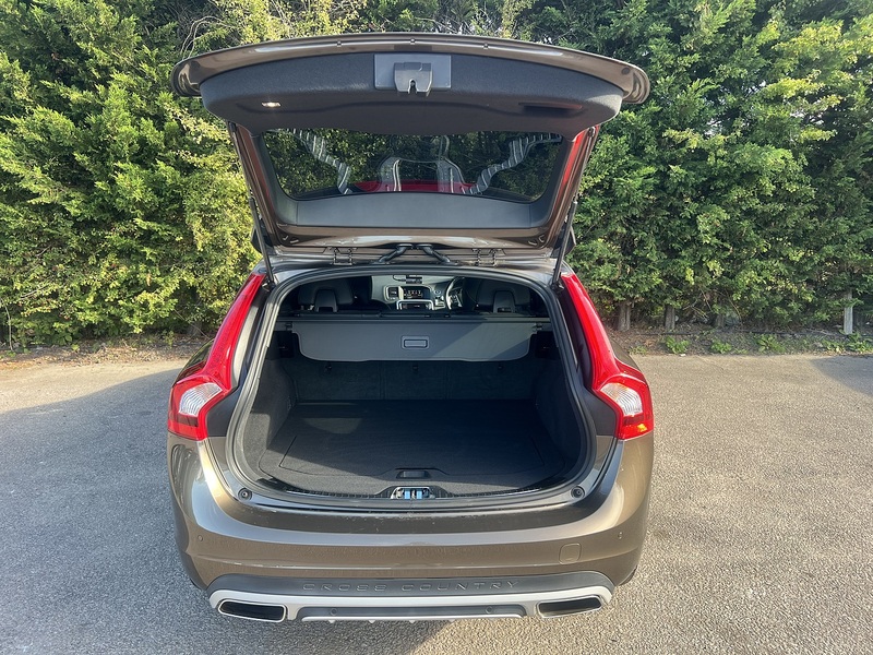 Volvo V60 D4 Cross Country Se Nav - U12604