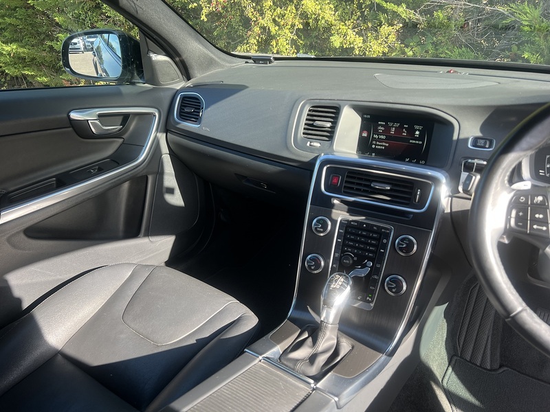 Volvo V60 D4 Cross Country Se Nav - U12604
