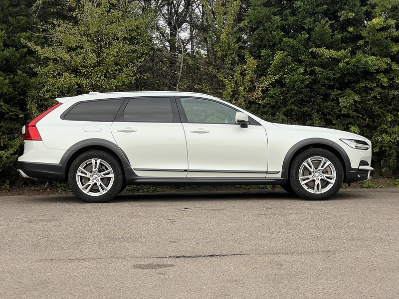 Volvo V90 T5 Cross Country Awd Momentum - U12607