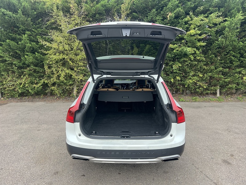 Volvo V90 T5 Cross Country Awd Momentum - U12607