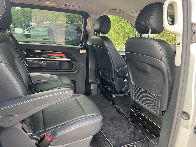 Mercedes-Benz V-Class V220 Avantgarde L - U12608