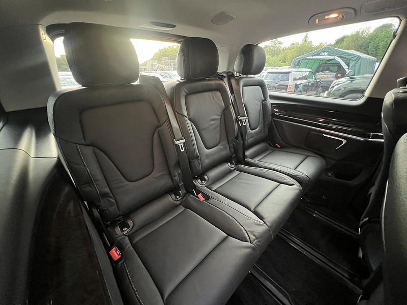 Mercedes-Benz V-Class V220 Avantgarde L - U12608
