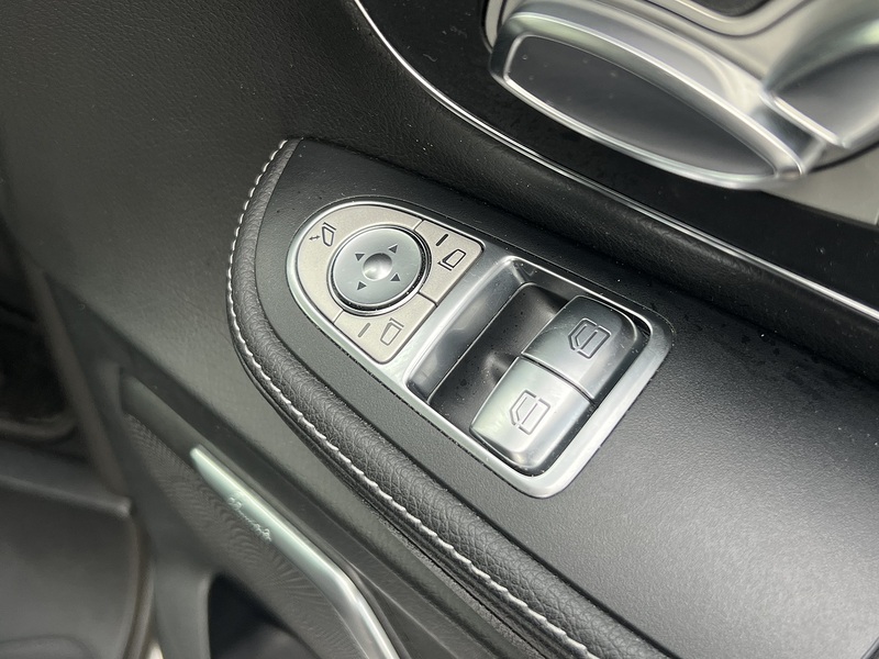 Mercedes-Benz V-Class V220 Avantgarde L - U12608