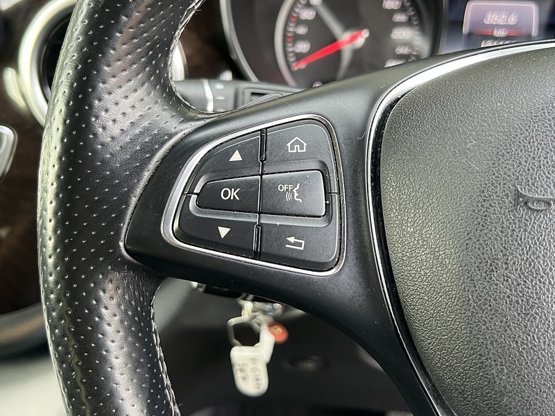Mercedes-Benz V-Class V220 Avantgarde L - U12608