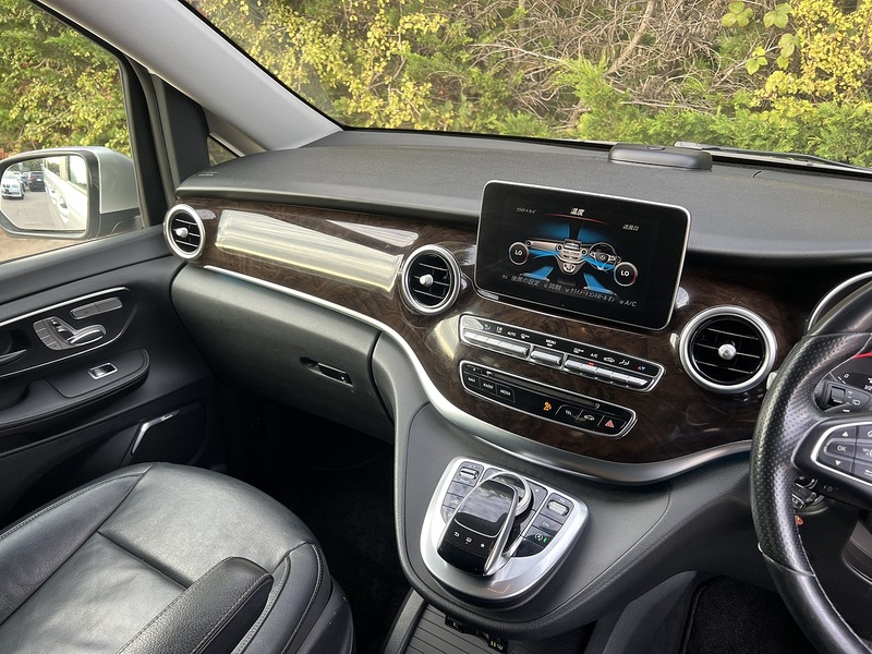 Mercedes-Benz V-Class V220 Avantgarde L - U12608