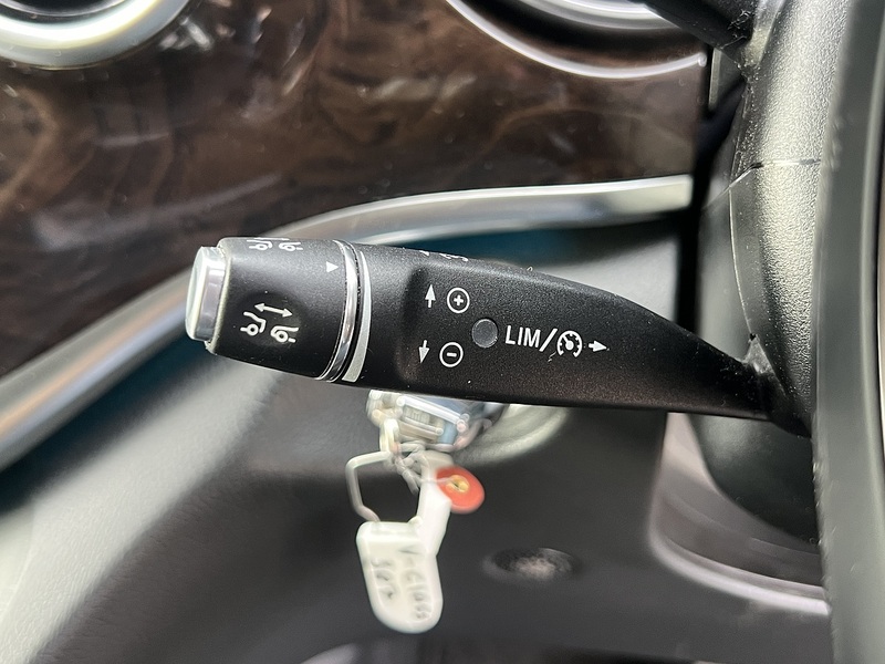 Mercedes-Benz V-Class V220 Avantgarde L - U12608