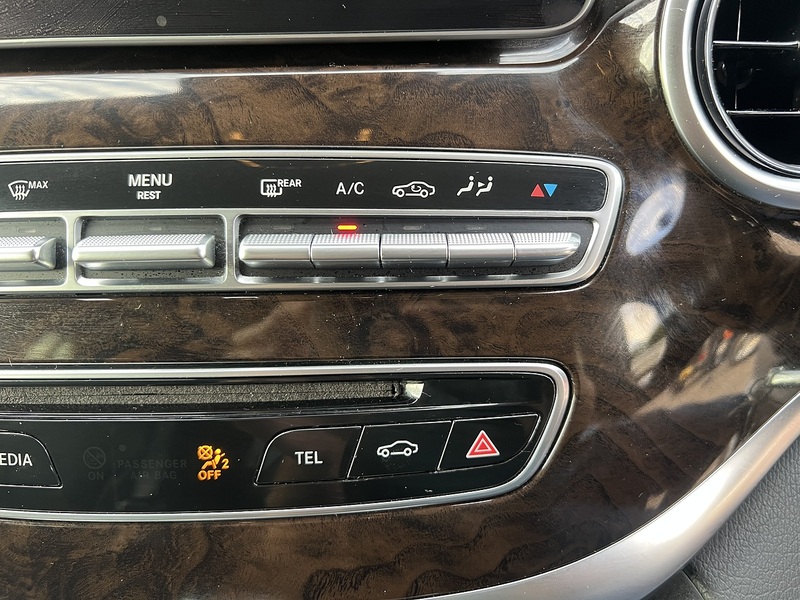 Mercedes-Benz V-Class V220 Avantgarde L - U12608