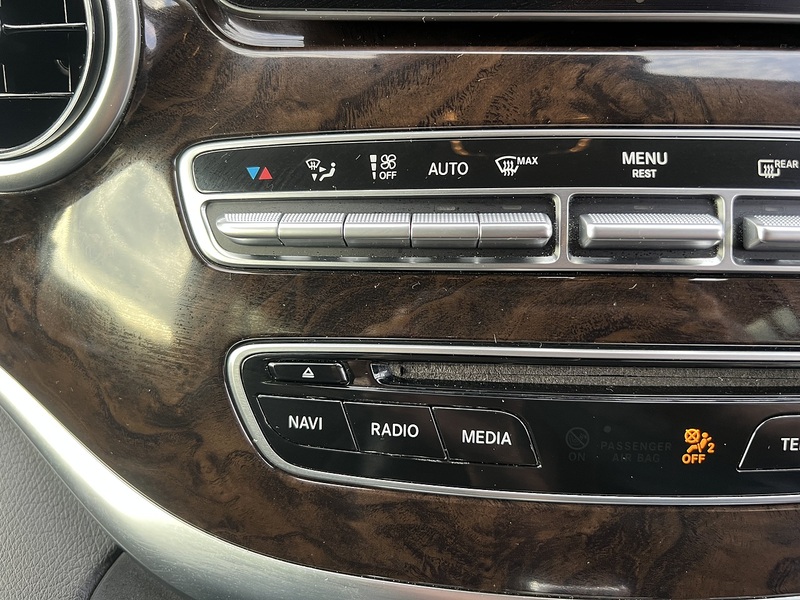 Mercedes-Benz V-Class V220 Avantgarde L - U12608