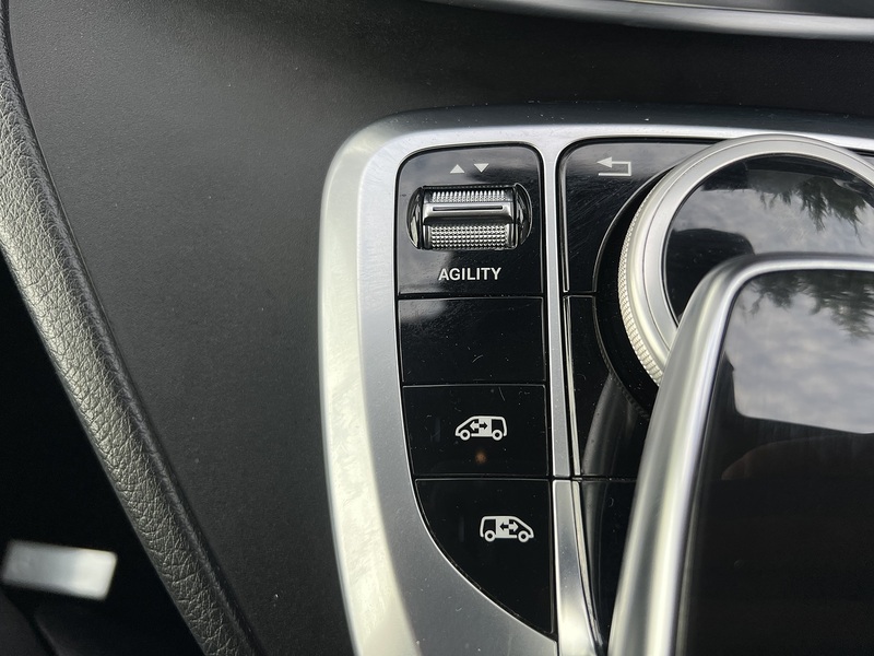 Mercedes-Benz V-Class V220 Avantgarde L - U12608