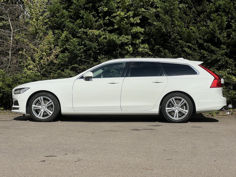 Volvo V90 T5 Momentum - U12612