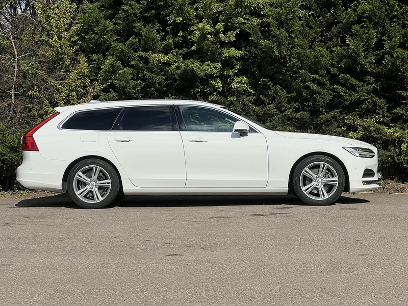Volvo V90 T5 Momentum - U12612