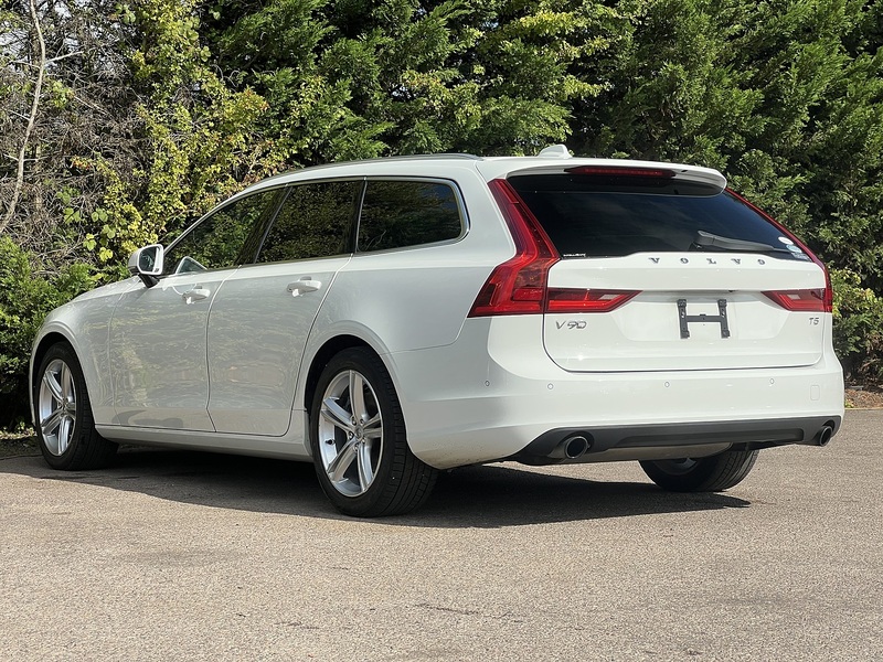 Volvo V90 T5 Momentum - U12612
