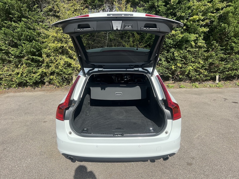 Volvo V90 T5 Momentum - U12612