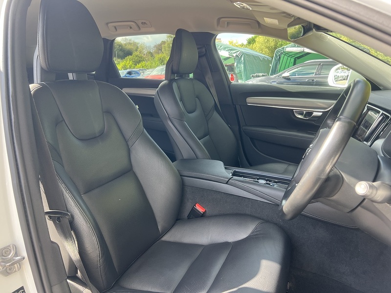 Volvo V90 T5 Momentum - U12612
