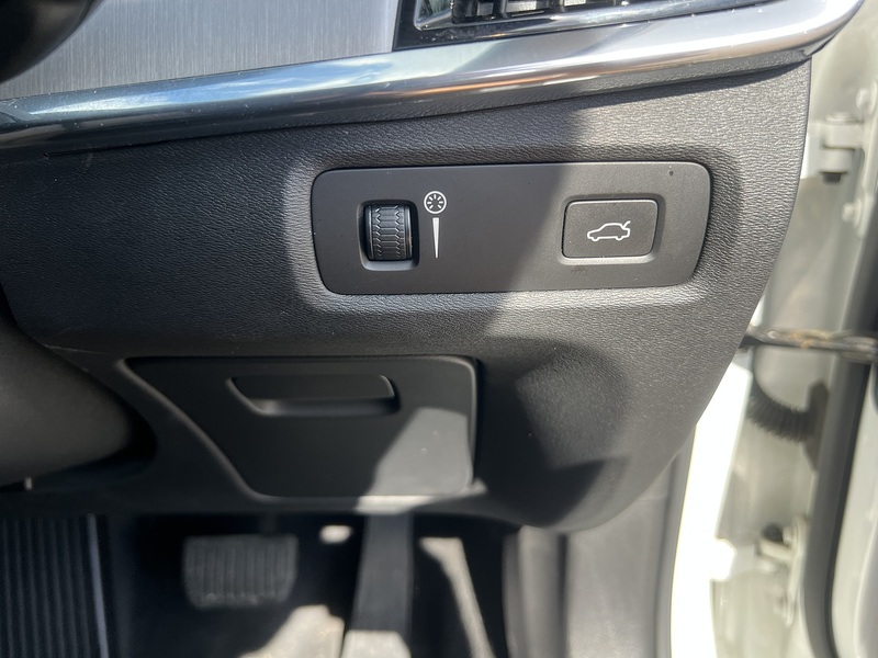 Volvo V90 T5 Momentum - U12612