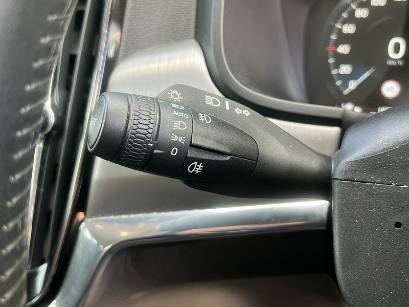 Volvo V90 T5 Momentum - U12612