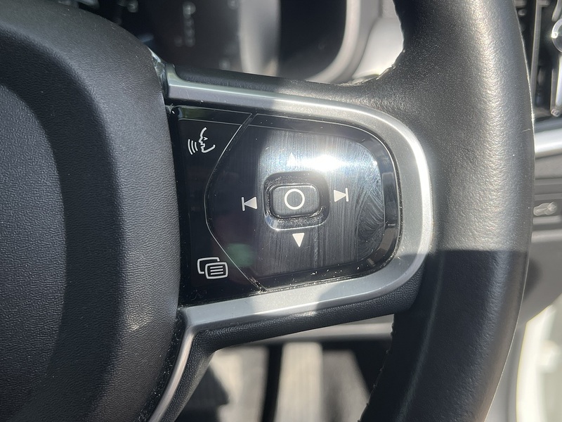 Volvo V90 T5 Momentum - U12612