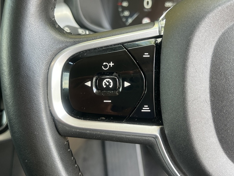 Volvo V90 T5 Momentum - U12612