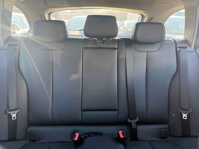 BMW 3 Series 320I Luxury Touring - U12615