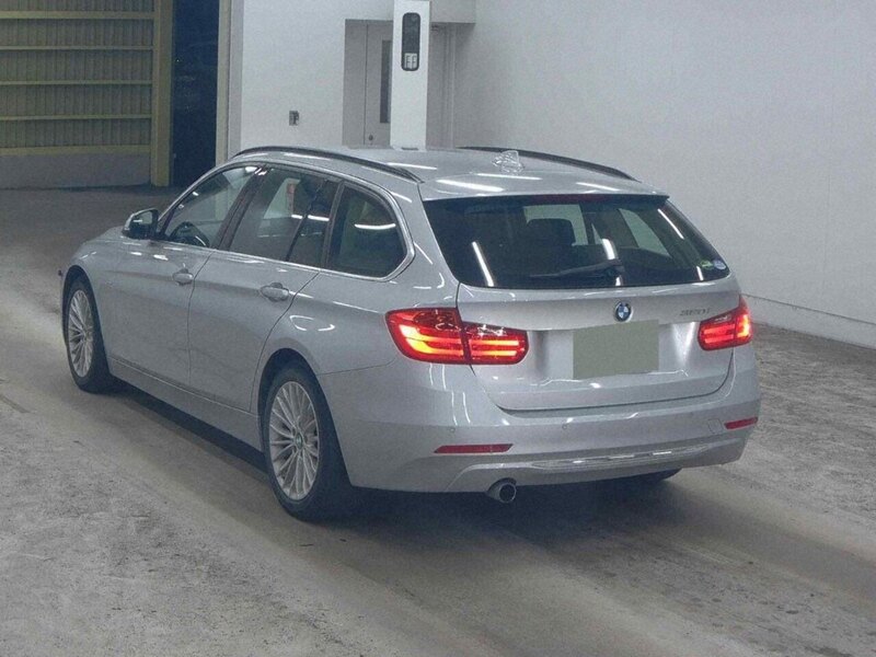 BMW 3 Series 320I Luxury Touring - U12615