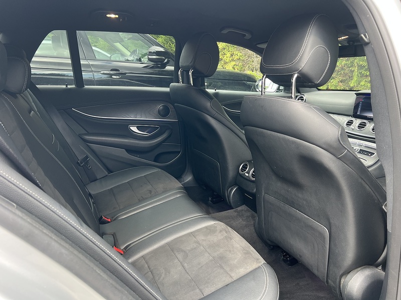 Mercedes-Benz E Class E300de AMG Line - U12618