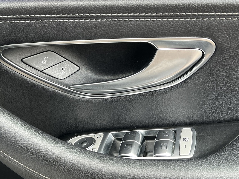 Mercedes-Benz E Class E300de AMG Line - U12618