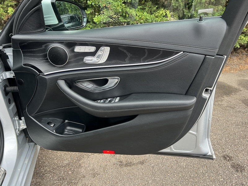 Mercedes-Benz E Class E300de AMG Line - U12618