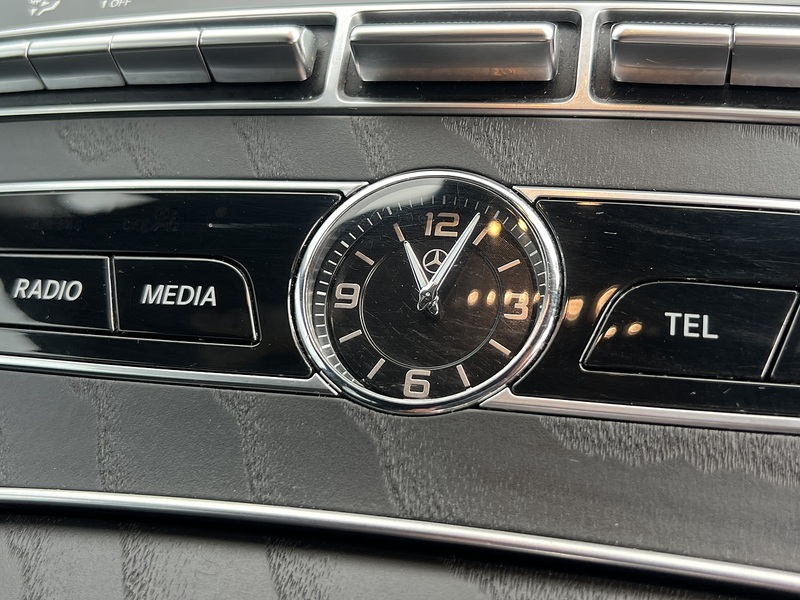 Mercedes-Benz E Class E300de AMG Line - U12618